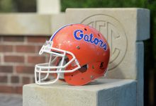 Florida defensive end announces transfer from team